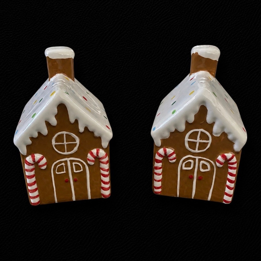 Vintage Kmart Gingerbread House Salt and Pepper Shaker Christmas Holiday Decor